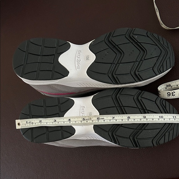 Easy Spirit Romy suede Gray and neon Pink and yellow Athletic Shoes - Picture 5 of 9